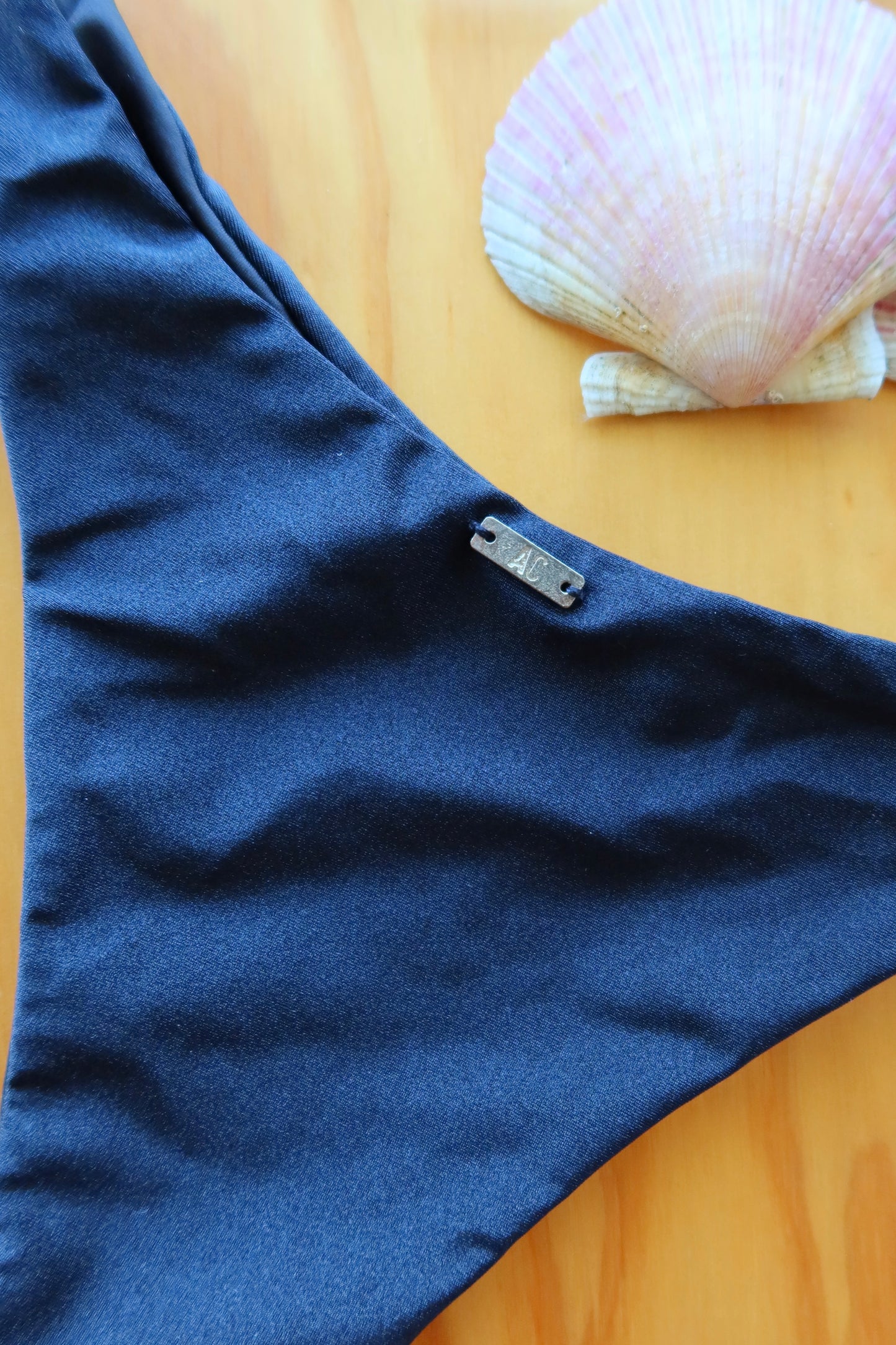 VERÃO BLACK TANGA - BOTTOM