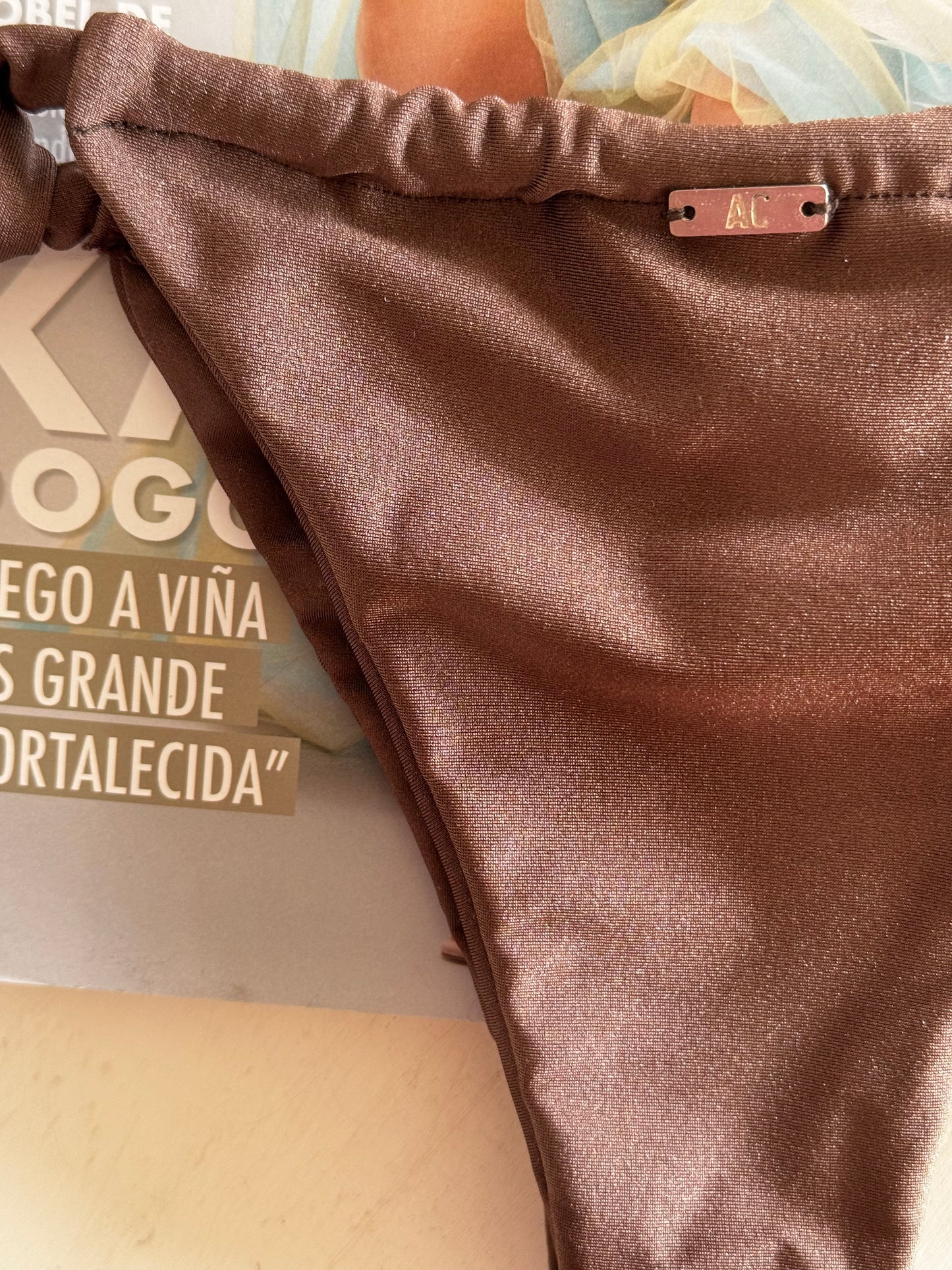 LUA MARRÓN - BOTTOM