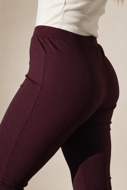 Calza soft flare burdeo - detalle pretina