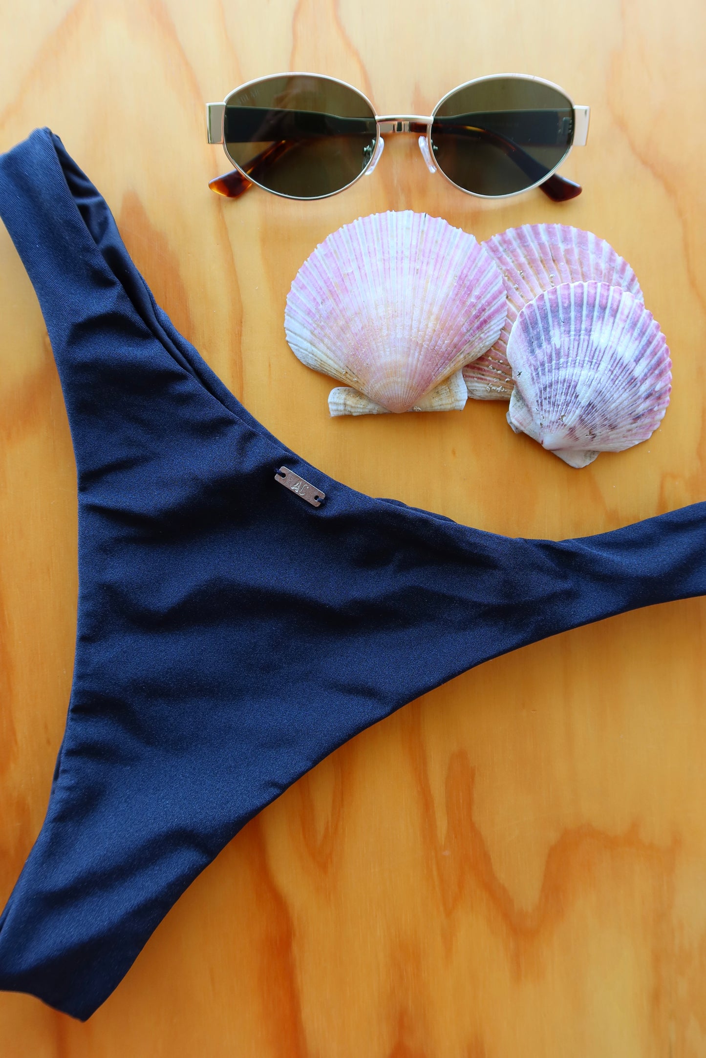 VERÃO BLACK TANGA - BOTTOM