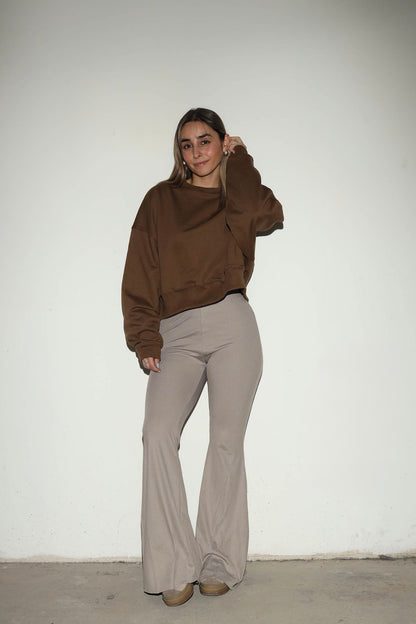 Calza soft flare taupé - detalle de tela