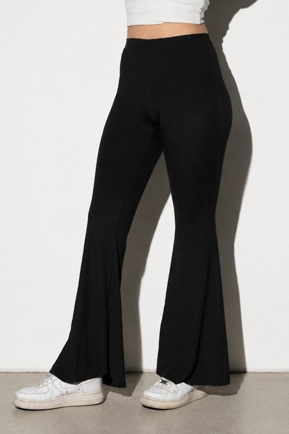 Calza soft flare negro - look completo