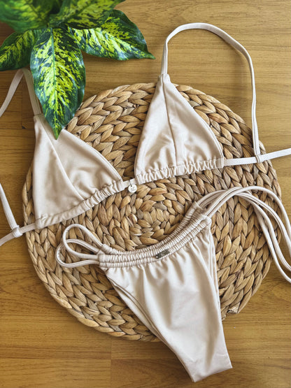 Bottom bikini Areia arena - detalle amarra