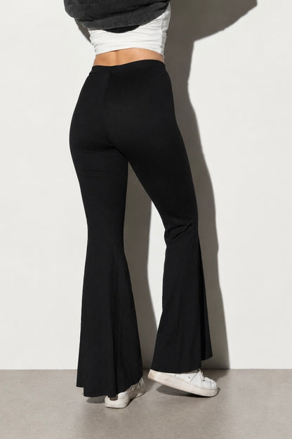 Calza soft flare negro - detalle pretina
